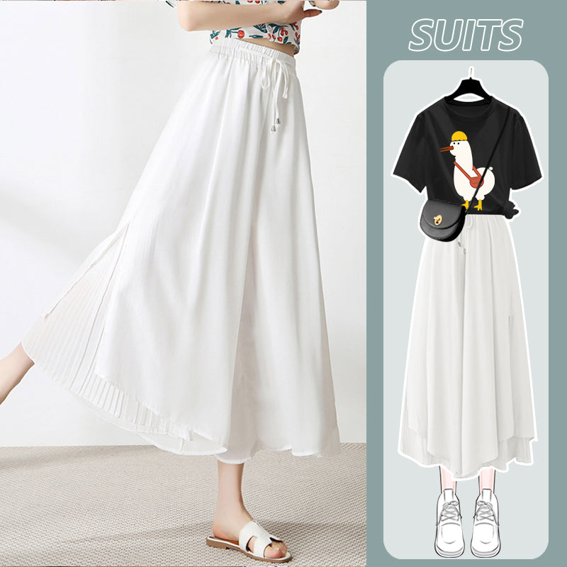A complete set of chiffon pants and a women's T-shirt